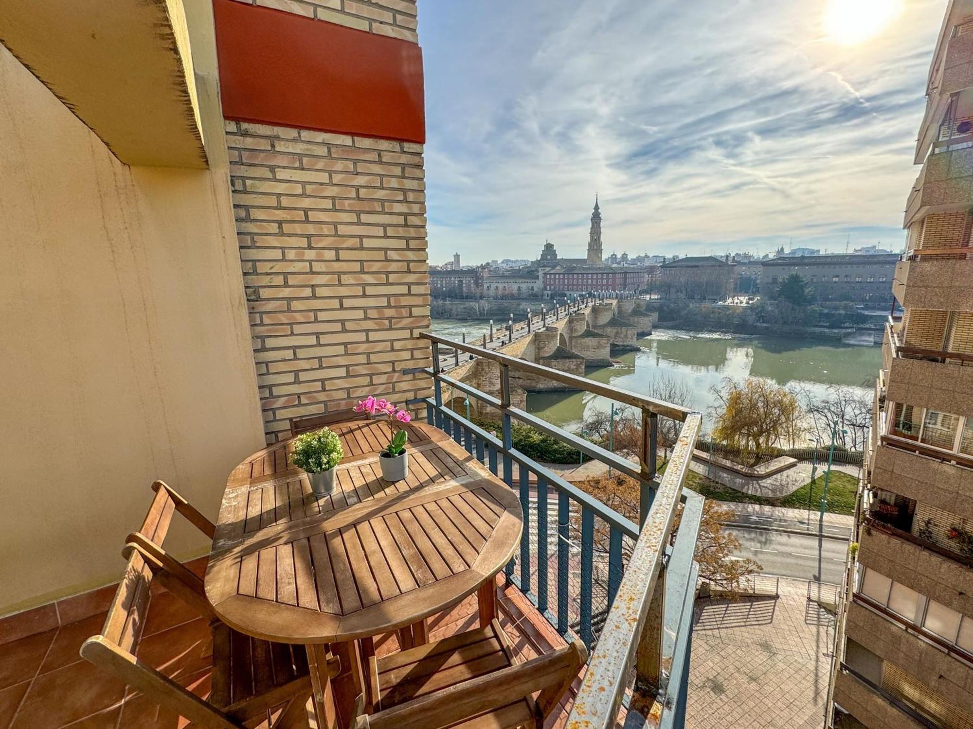 El Puente Del Pilar Comotucasa Zaragoza Kültér fotó