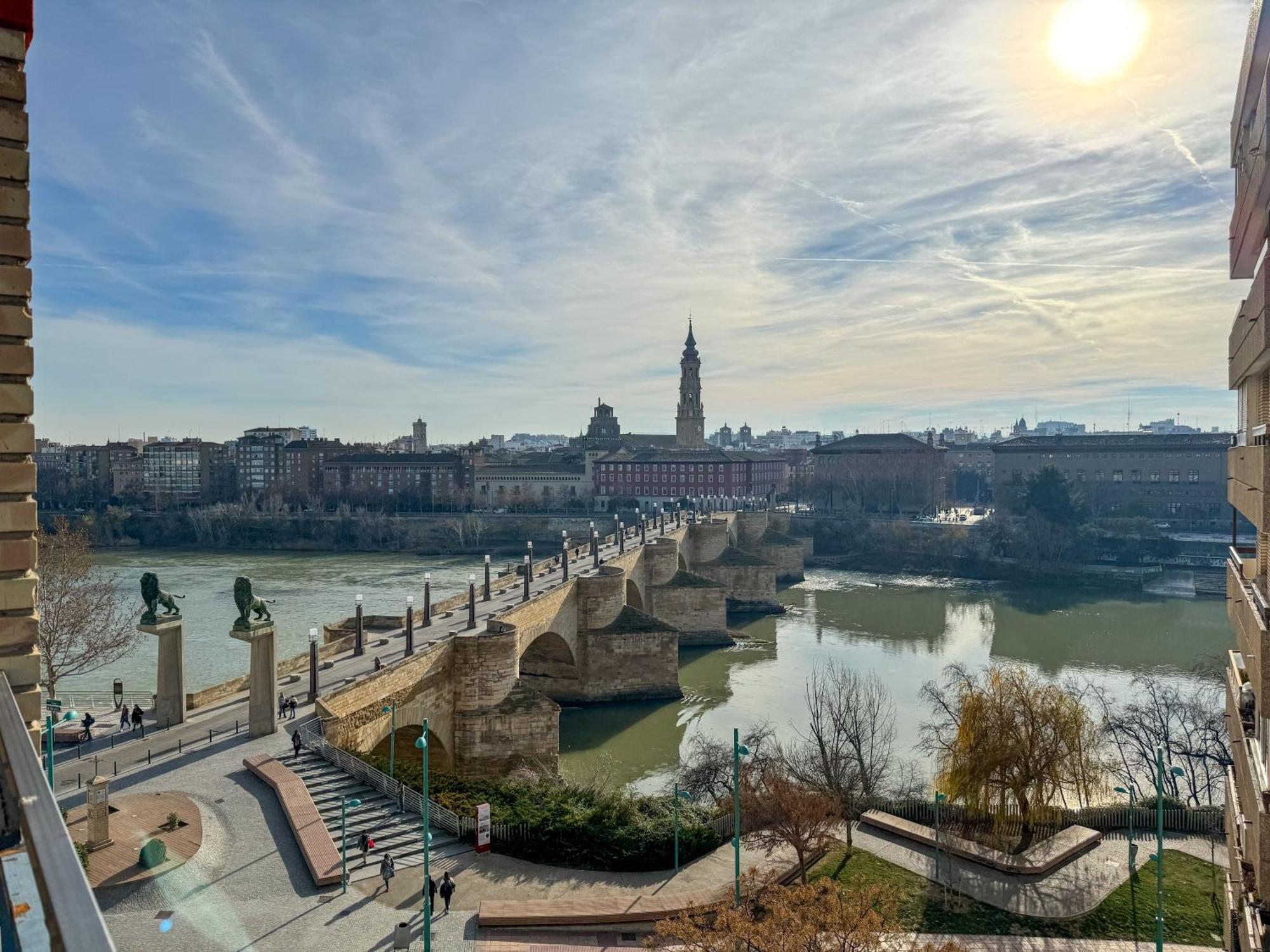 El Puente Del Pilar Comotucasa Zaragoza Kültér fotó