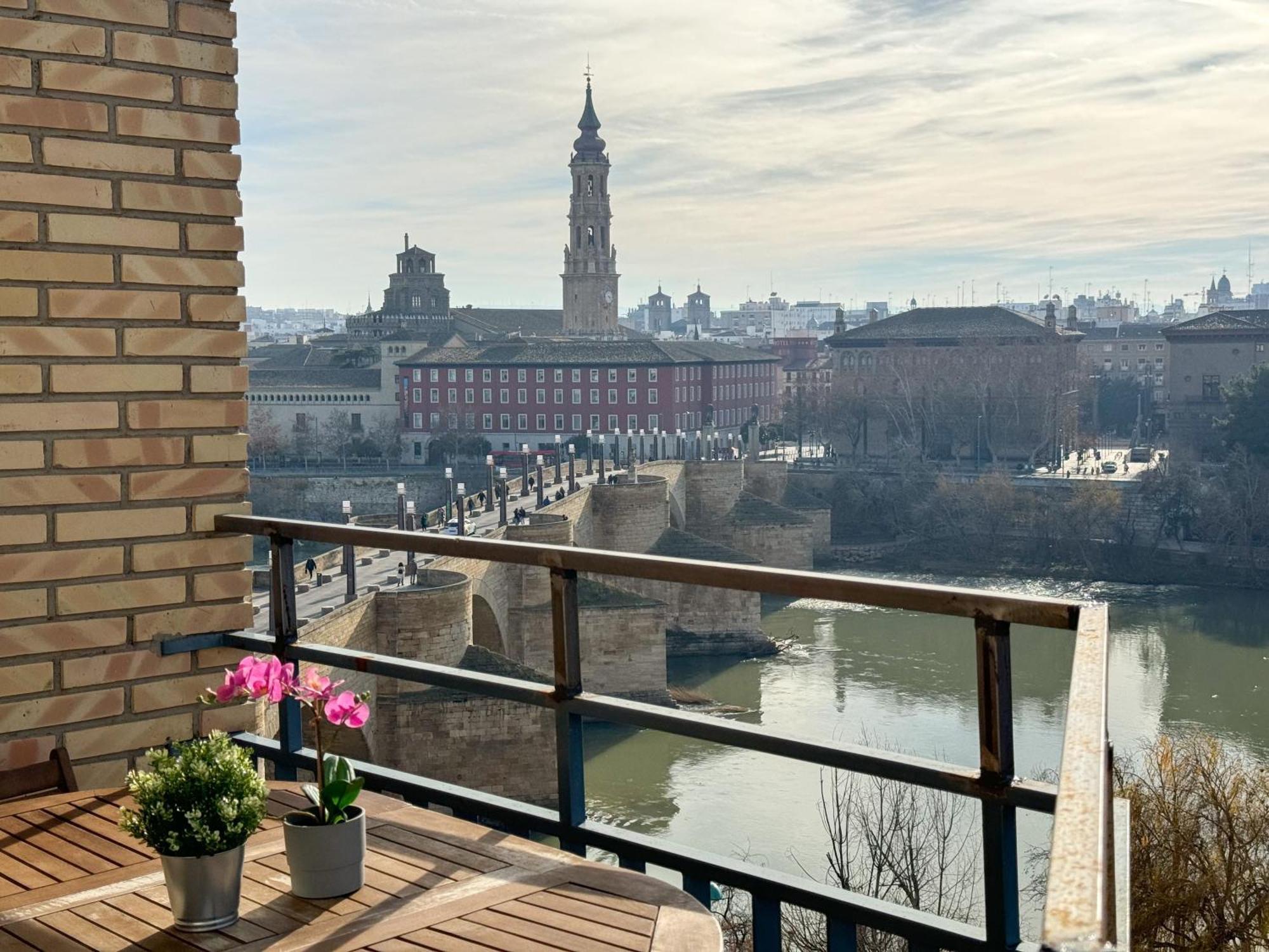 El Puente Del Pilar Comotucasa Zaragoza Kültér fotó